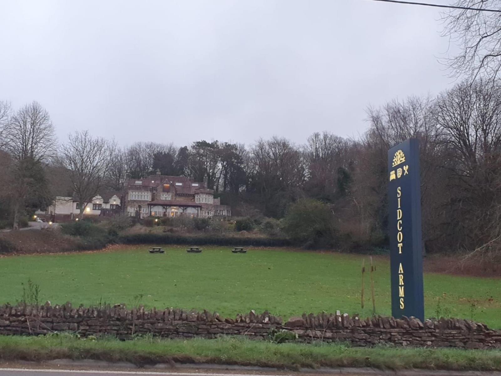 Sidcot Arms Hotel Winscombe ภายนอก รูปภาพ