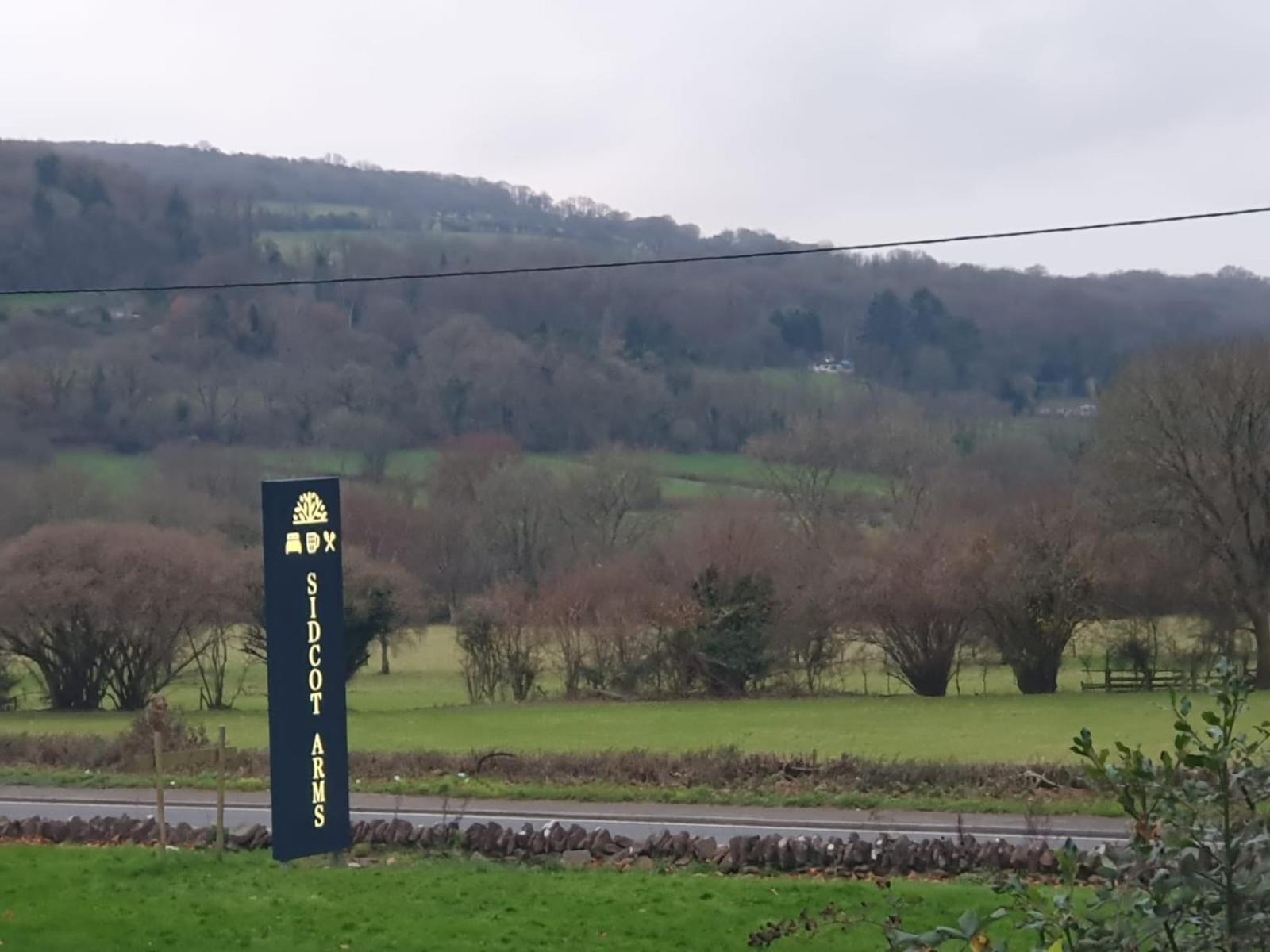 Sidcot Arms Hotel Winscombe ภายนอก รูปภาพ